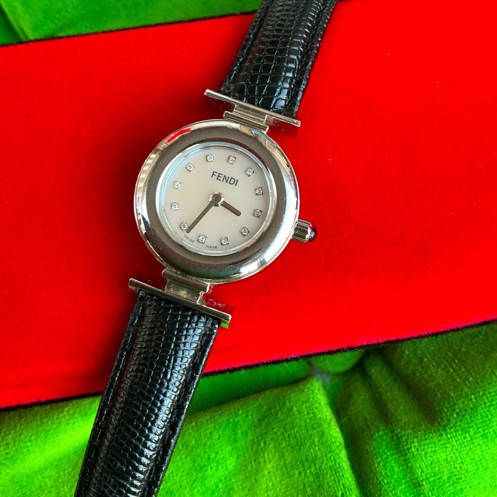 Ladies AUTHENTIC FENDI - DRESSY🌹Watch❤️